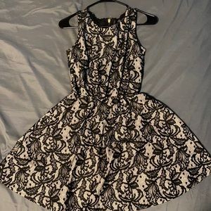 Good for homecoming, winter formal, funerals